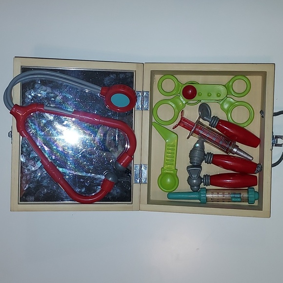 Repurposed Doctor Kit - Picture 4 of 5